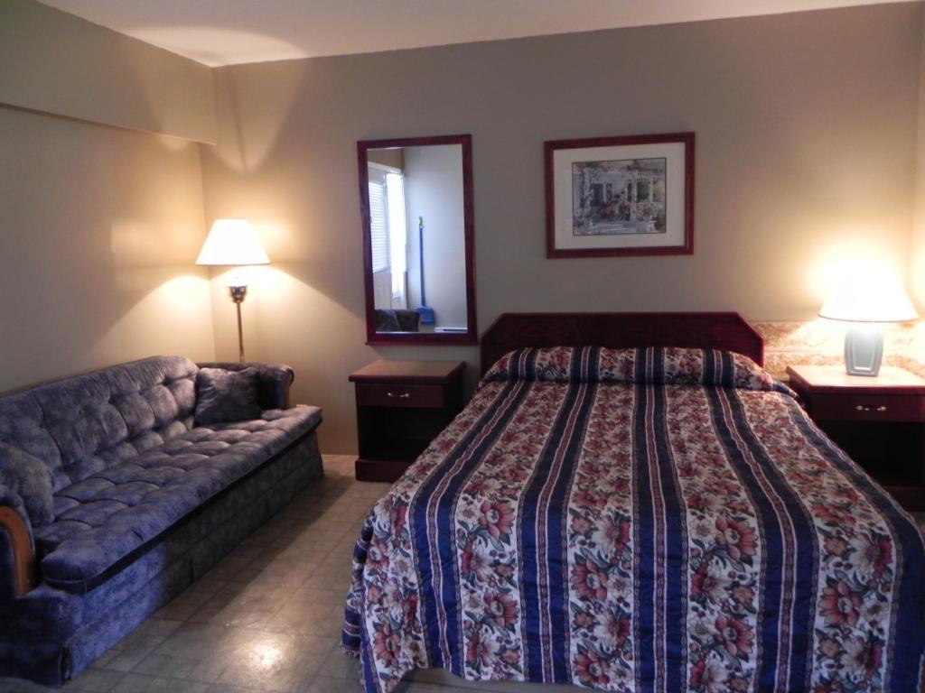 Destiny Beach Resort Osoyoos Oda fotoğraf