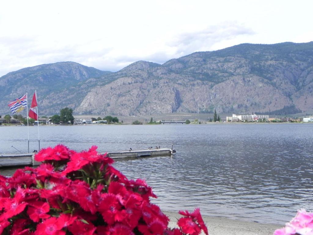 Destiny Beach Resort Osoyoos Dış mekan fotoğraf