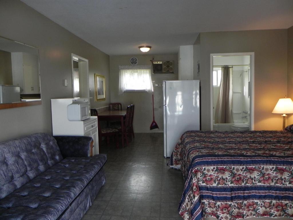 Destiny Beach Resort Osoyoos Oda fotoğraf