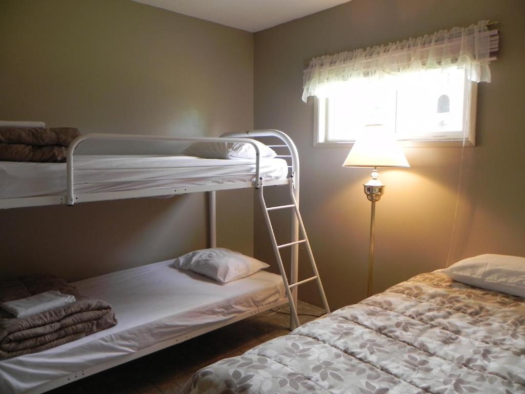 Destiny Beach Resort Osoyoos Oda fotoğraf