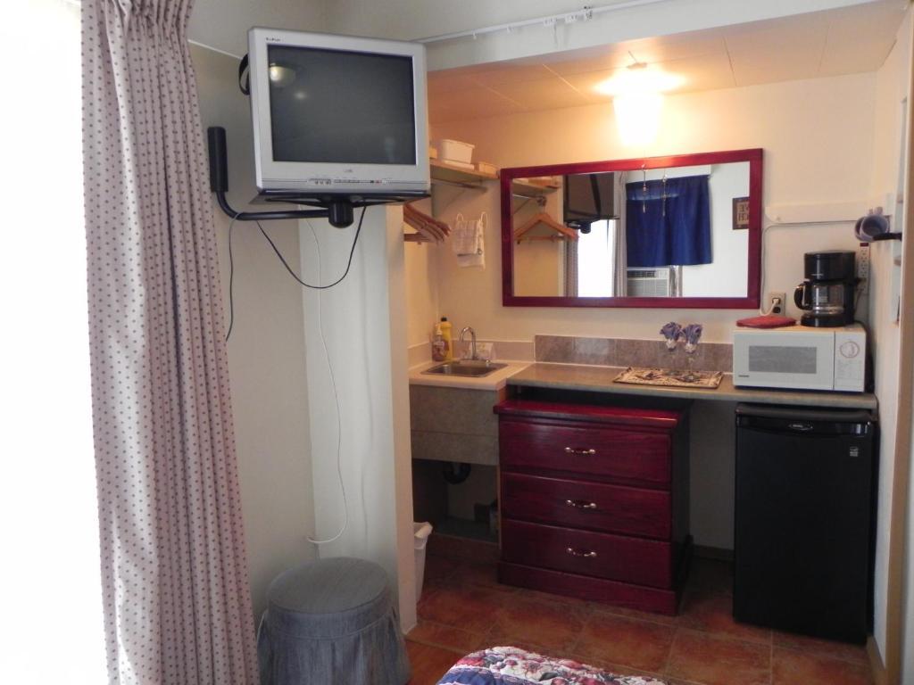 Destiny Beach Resort Osoyoos Dış mekan fotoğraf